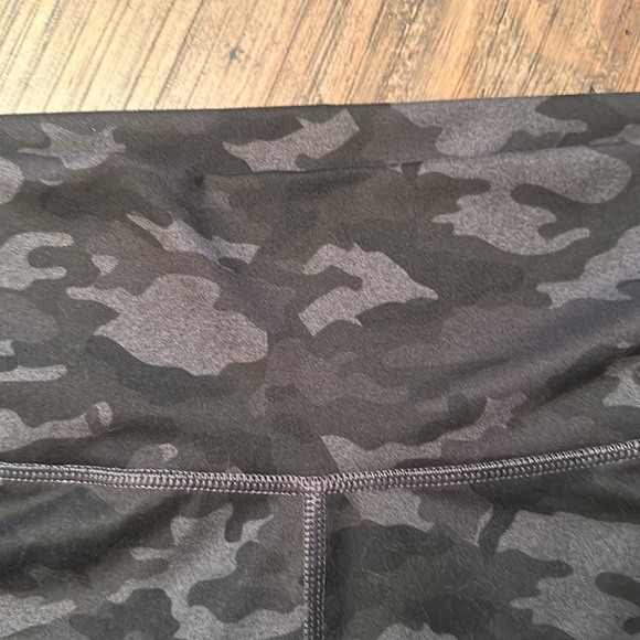 FABLETICS camo leggings - Picture 5 of 7